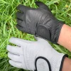 Guantes de cuero para equitación negros y blancos, vista superior