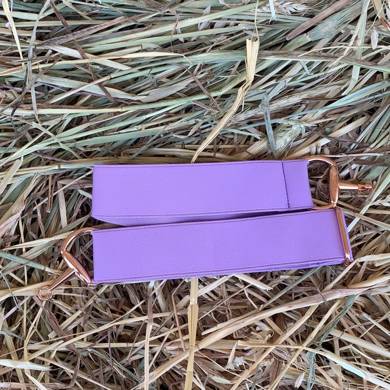 Cinturón Elástico Bocado Rosa. Hebilla en forma de bocado rosa, vista cinturón entero