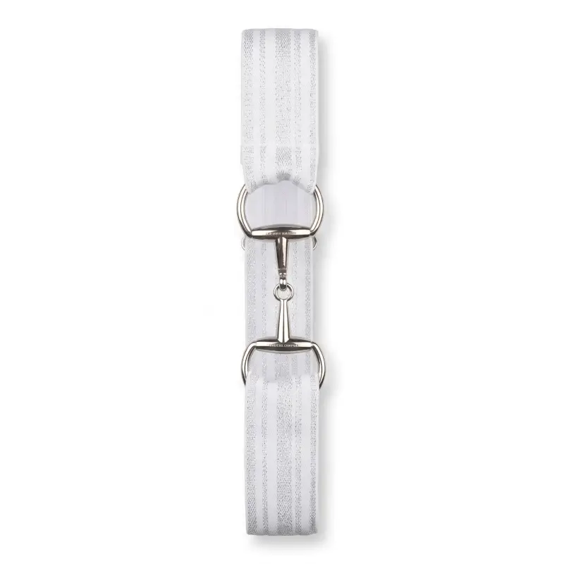 Cinturón elástico de hípica blanco con hebilla plateada en forma de bocado.